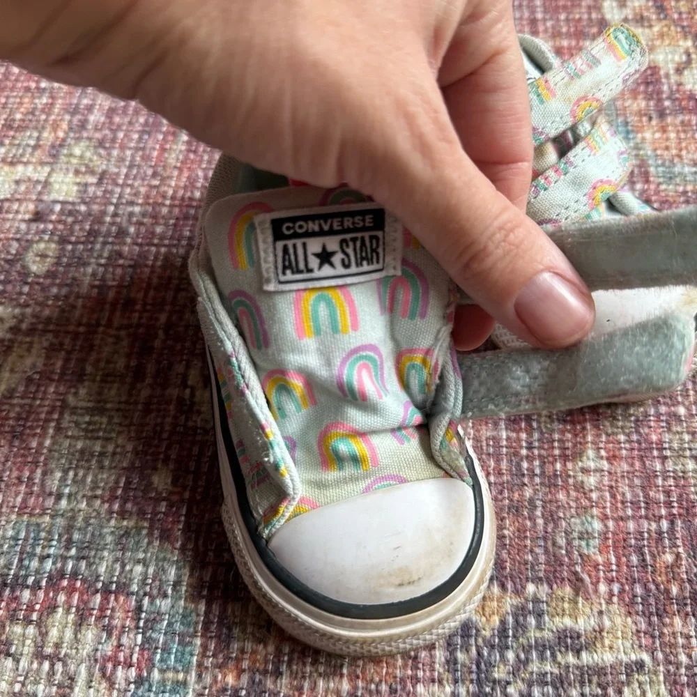 Converse infants size 4 Kids' Rainbow Sneakers - Pink and White